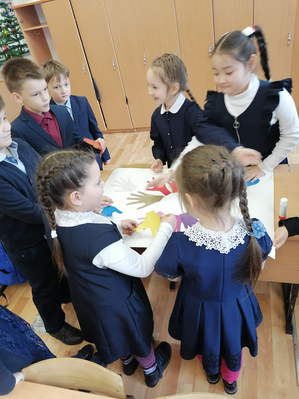 Постер к социальной практике: Всё начинается с добрых дел