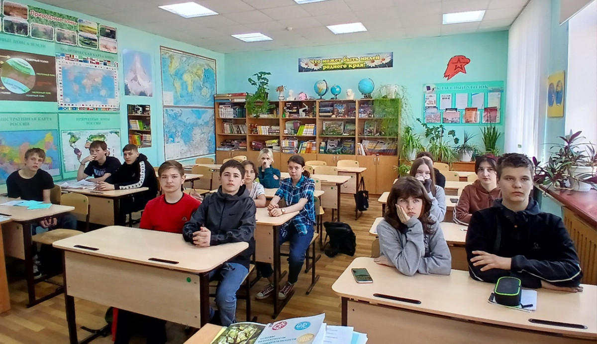 Постер к социальной практике: «Вместе за общее дело: сила в единстве!»