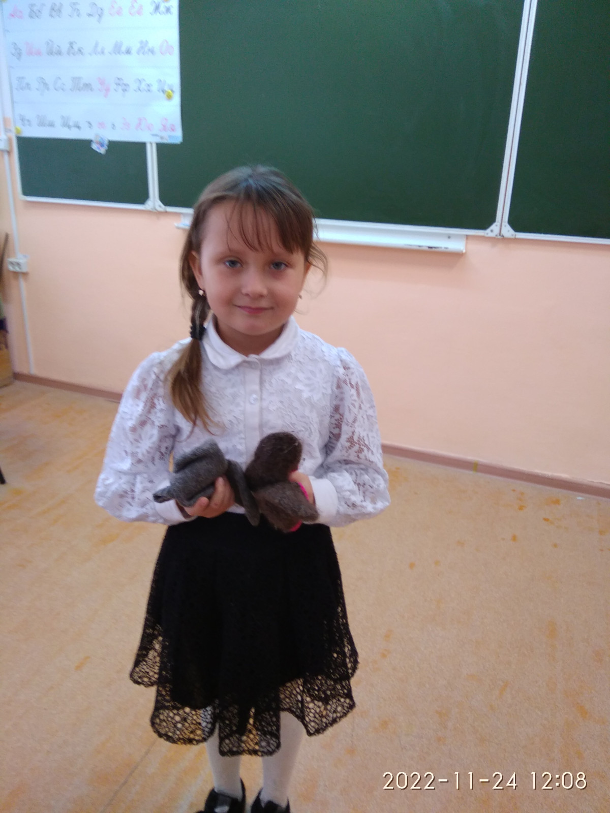 Постер к социальной практике: Учимся соблюдать и хранить семейные традиции.