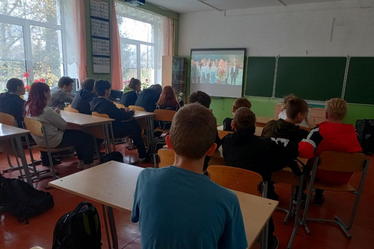 Постер к социальной практике: Розы для педагогов