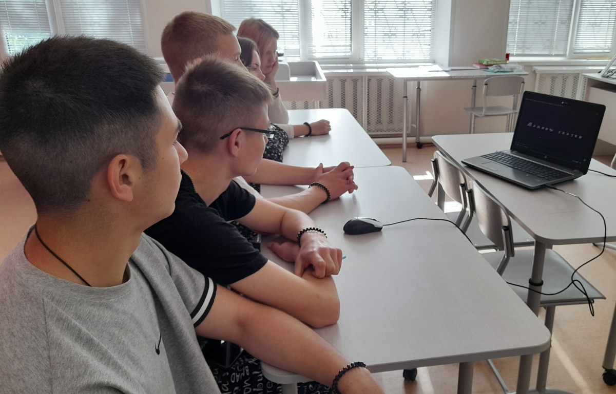 Постер к социальной практике: Забота о слабых - удел сильных
