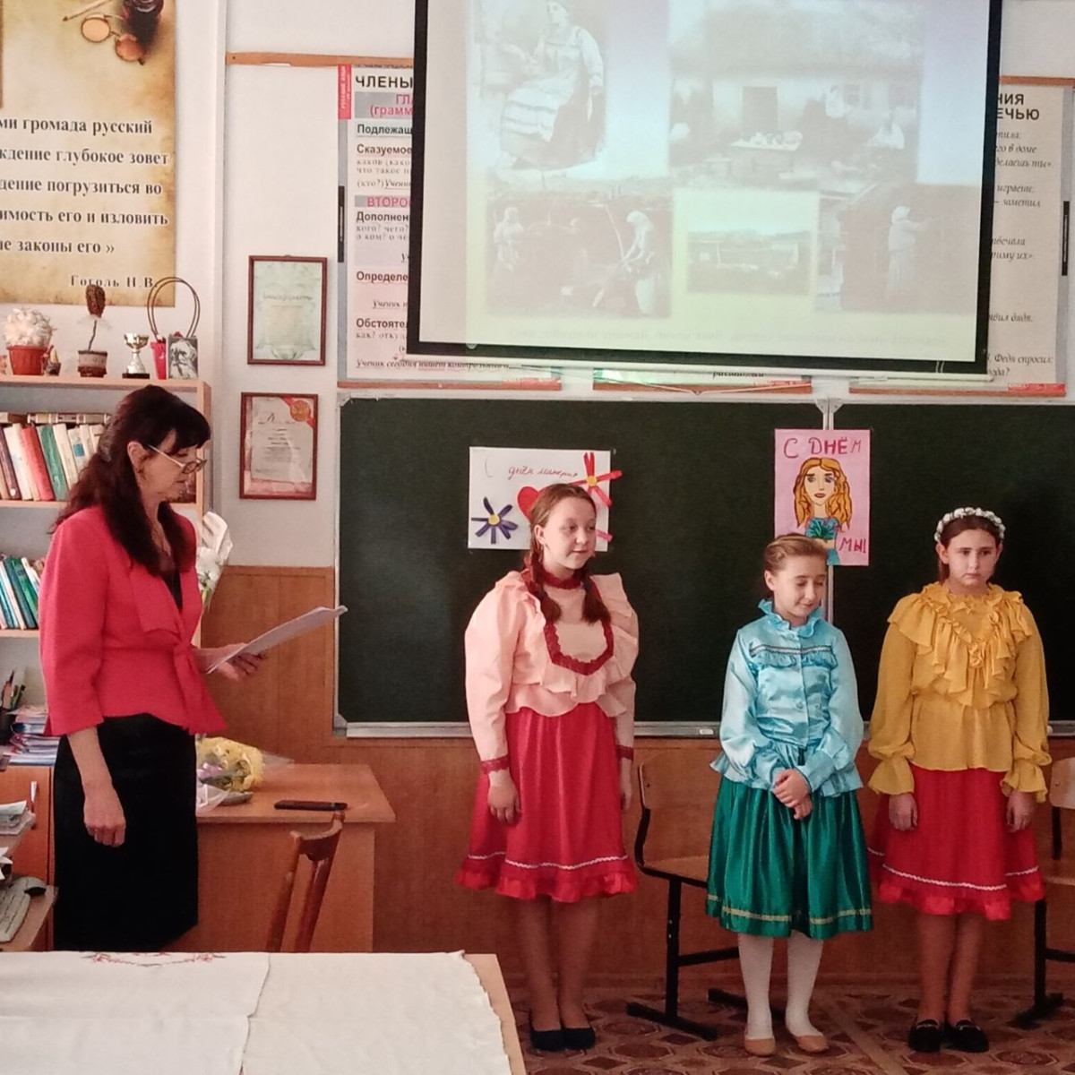 Постер к социальной практике: Мать-казачка-хранительница традиций.