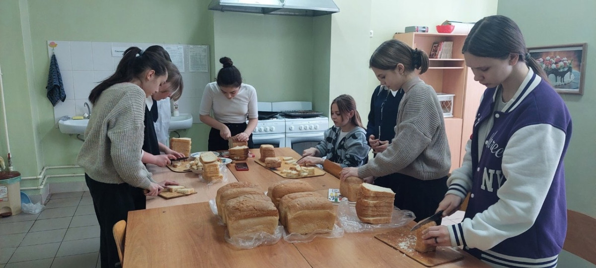 Постер к социальной практике: Хрустящий подарок