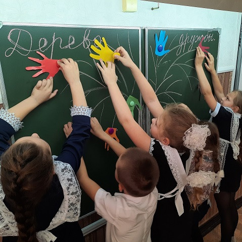 Постер к социальной практике: Помощь вместо осуждения