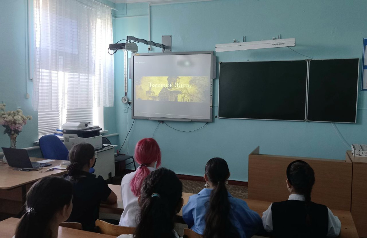 Постер к социальной практике: Дань уважения Героям