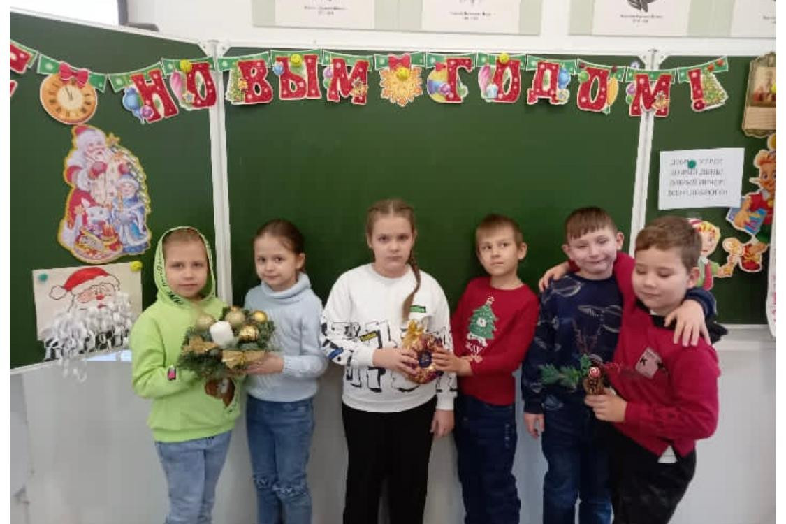 Постер к социальной практике: Подарки для друзей и не только...