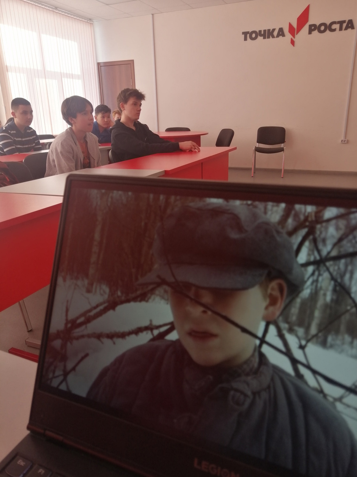 Постер к социальной практике: Чтим память героев