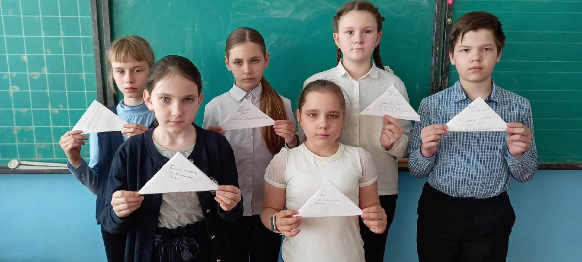 Постер к социальной практике: Можно приносить пользу, не рассчитывая на благодарность, и все равно обрести счастье.