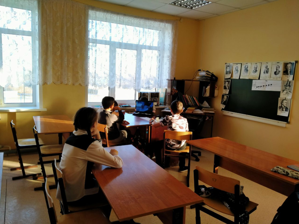 Постер к социальной практике: Чудестный праздник Новый год!
