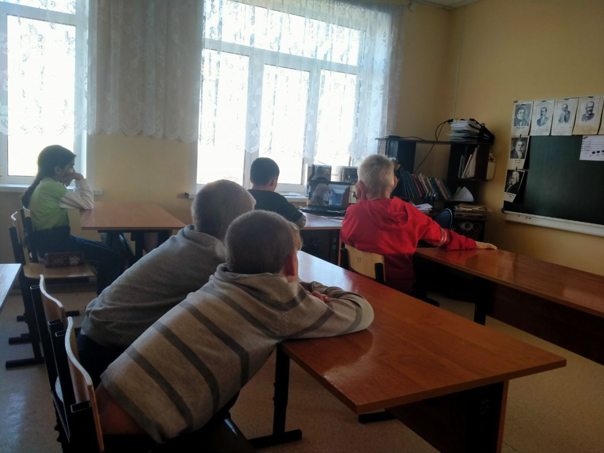 Постер к социальной практике: Дарим счастье