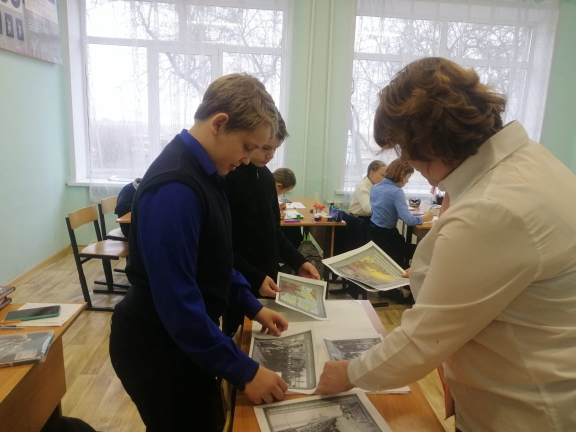 Постер к социальной практике: Слава нашим защитникам!