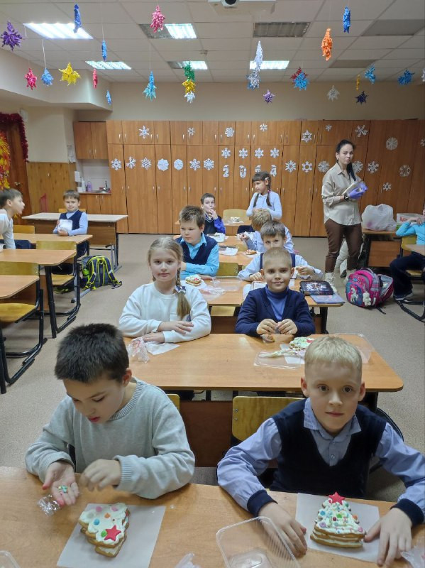 Постер к социальной практике: Классный час "Благодарность-души прекраснейший порыв""