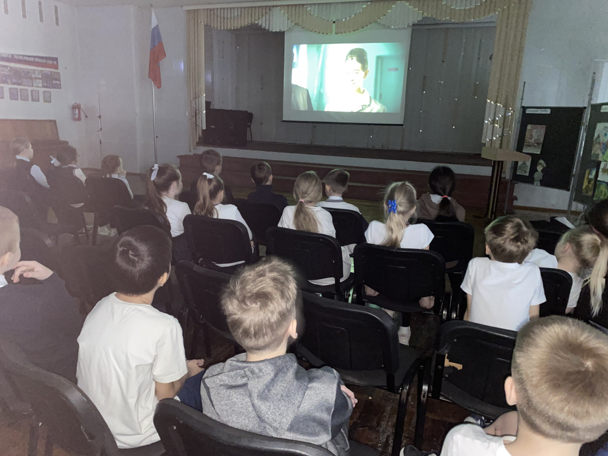 Постер к социальной практике: Мы волшебники!
