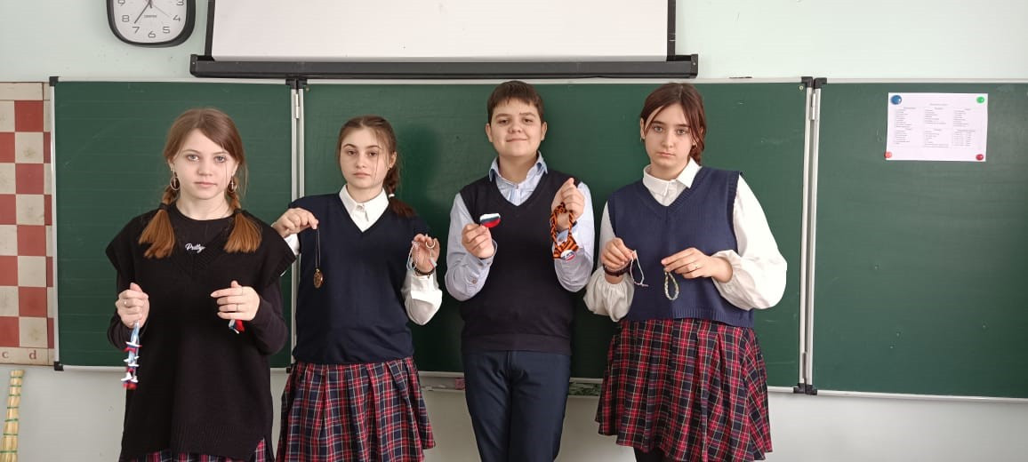 Постер к социальной практике: Время  другое, а враг тот же.