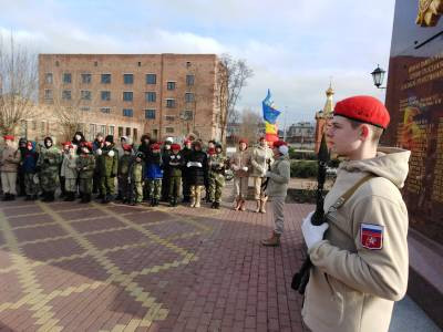 Постер к социальной практике: Чтим память безымянных героев...