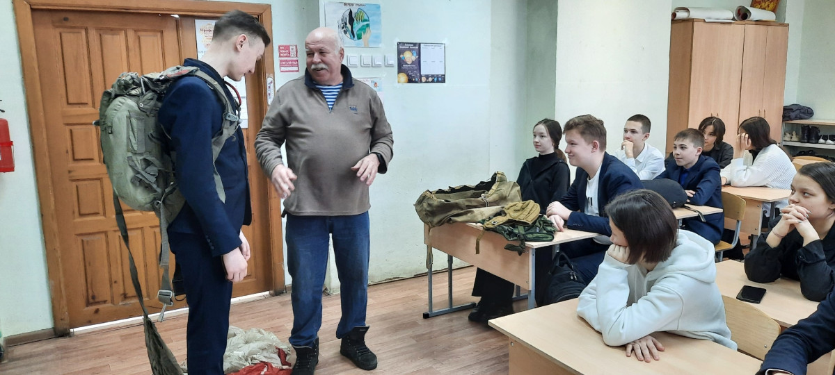 Постер к социальной практике: Россия, Россия - в этом слове огонь и сила!