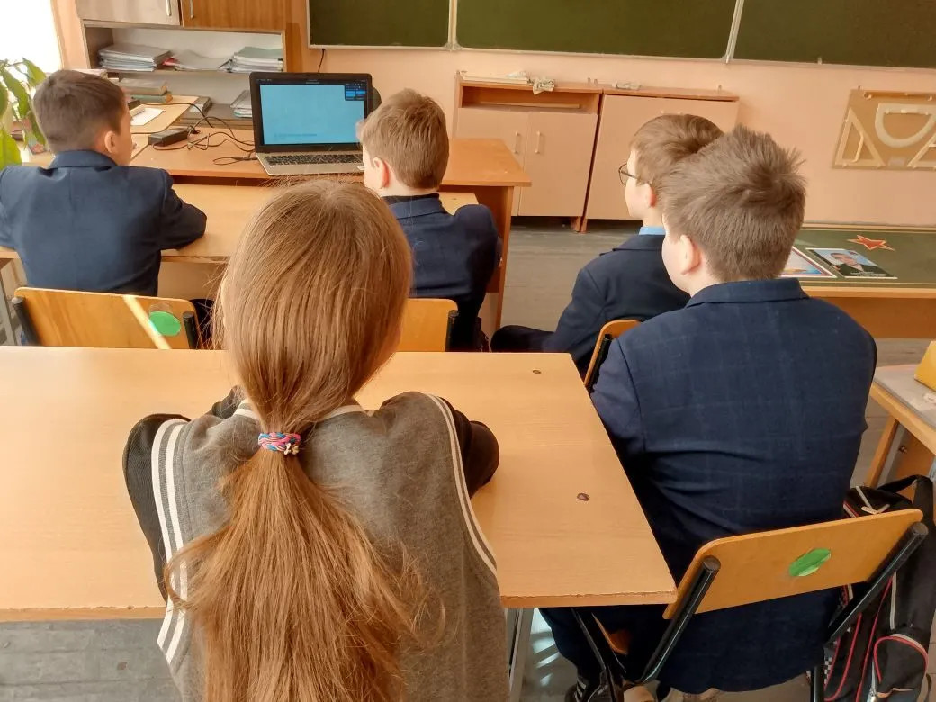 Постер к социальной практике: Счастливые люди- это мы.