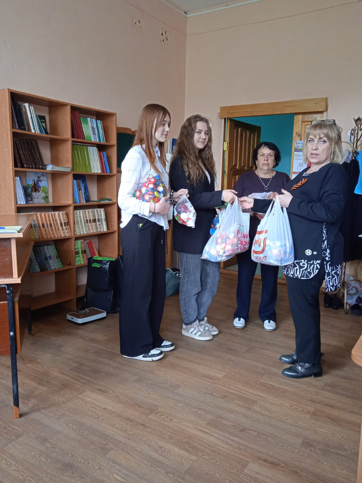 Постер к социальной практике: Спасем детей вместе