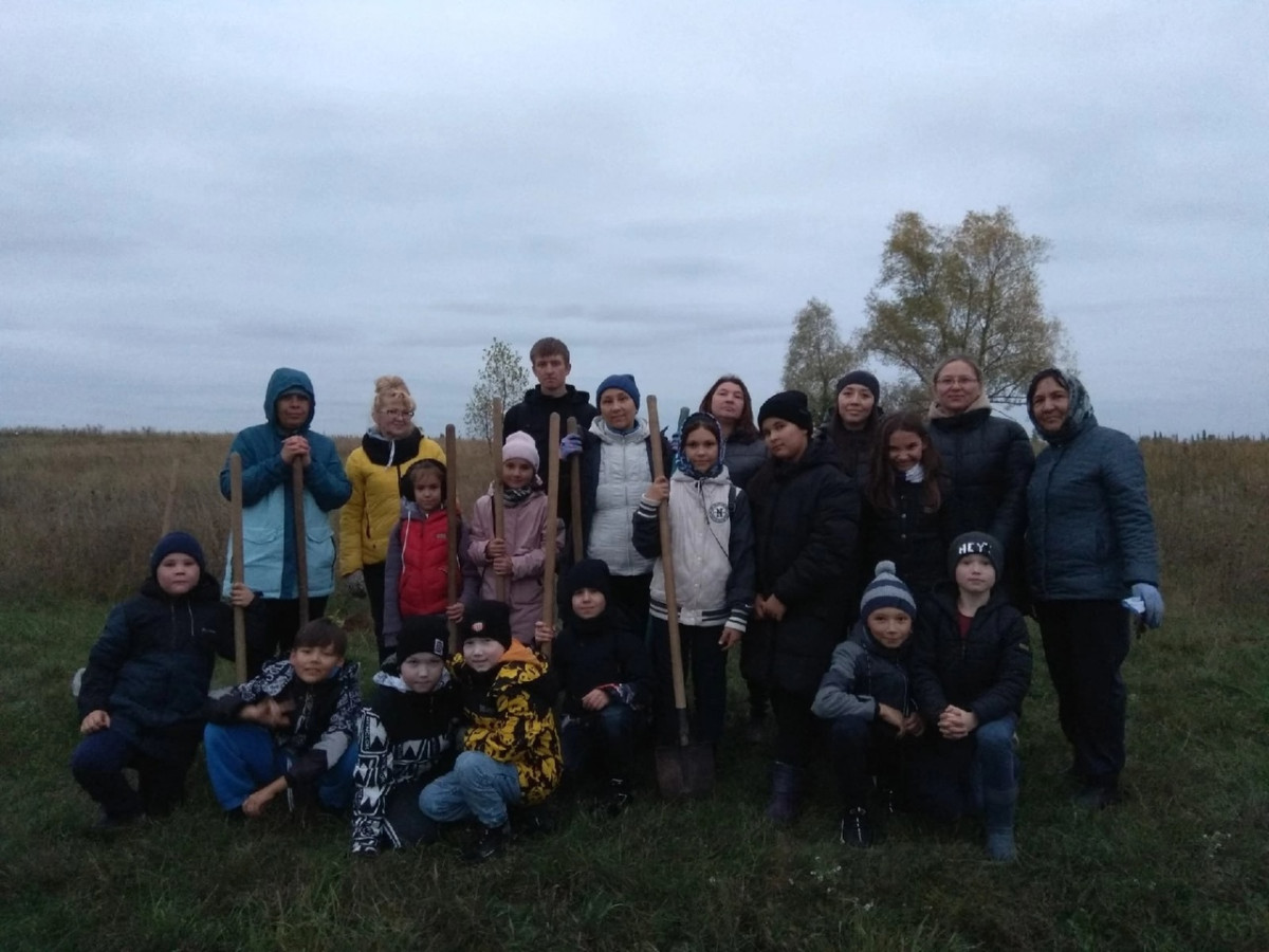 Постер к социальной практике: Экологический квест  + гуманитарная помощь защитникам родины.