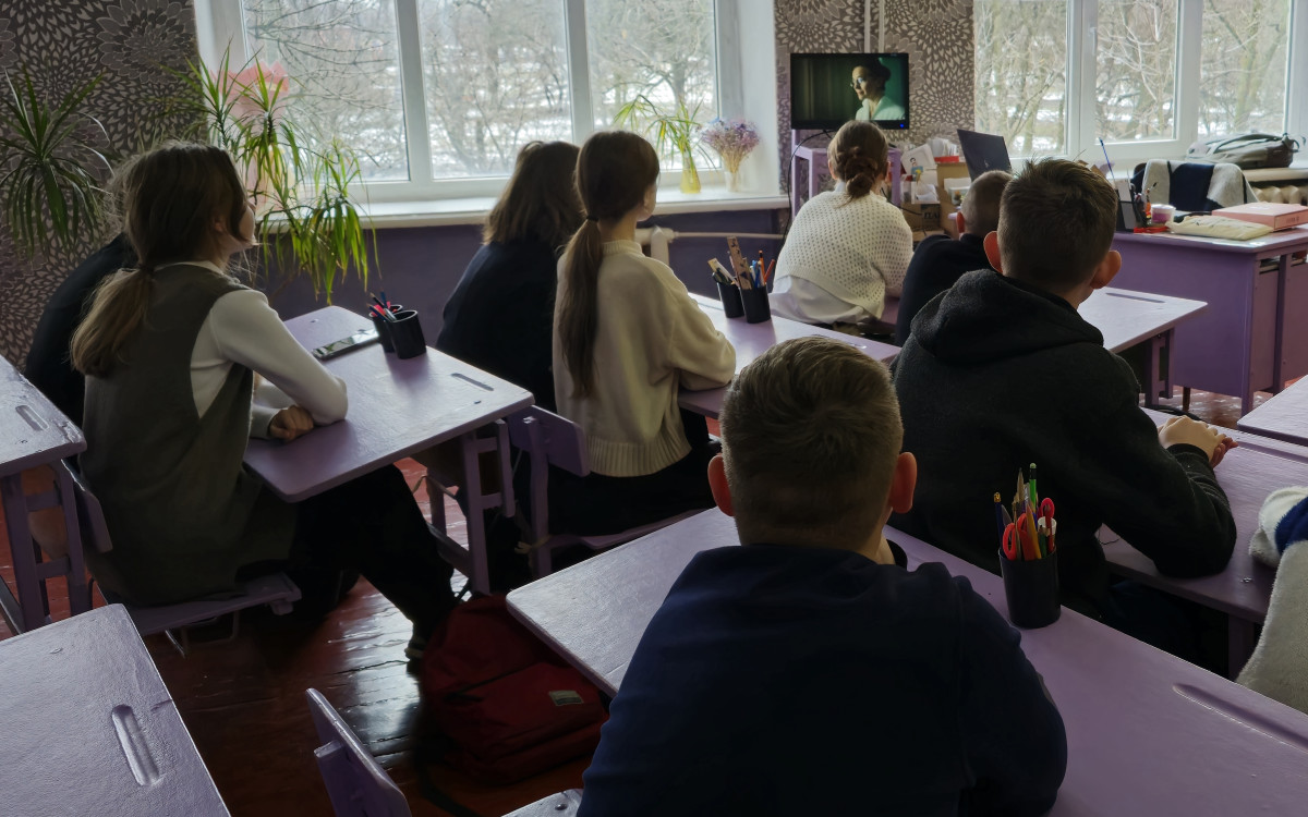 Постер к социальной практике: Дарите радость!