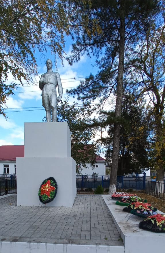 Постер к социальной практике: Каждое дело любовью освещается