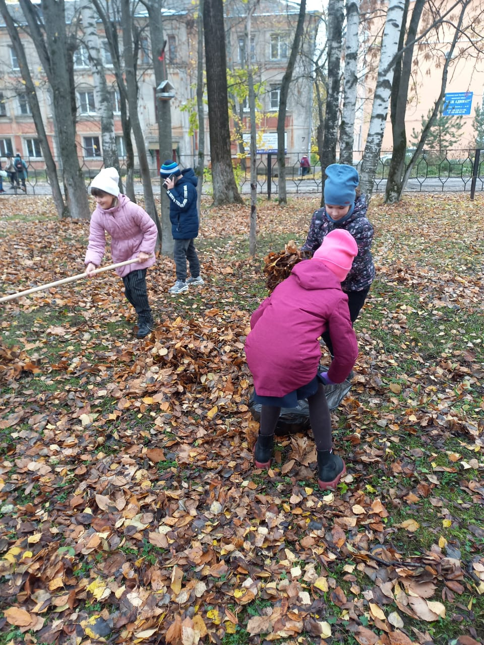 Постер к социальной практике: Созидательный труд