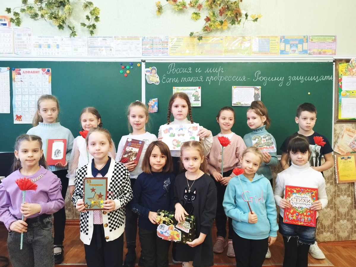 Постер к социальной практике: О смелых подвигах знают благодарные потомки!