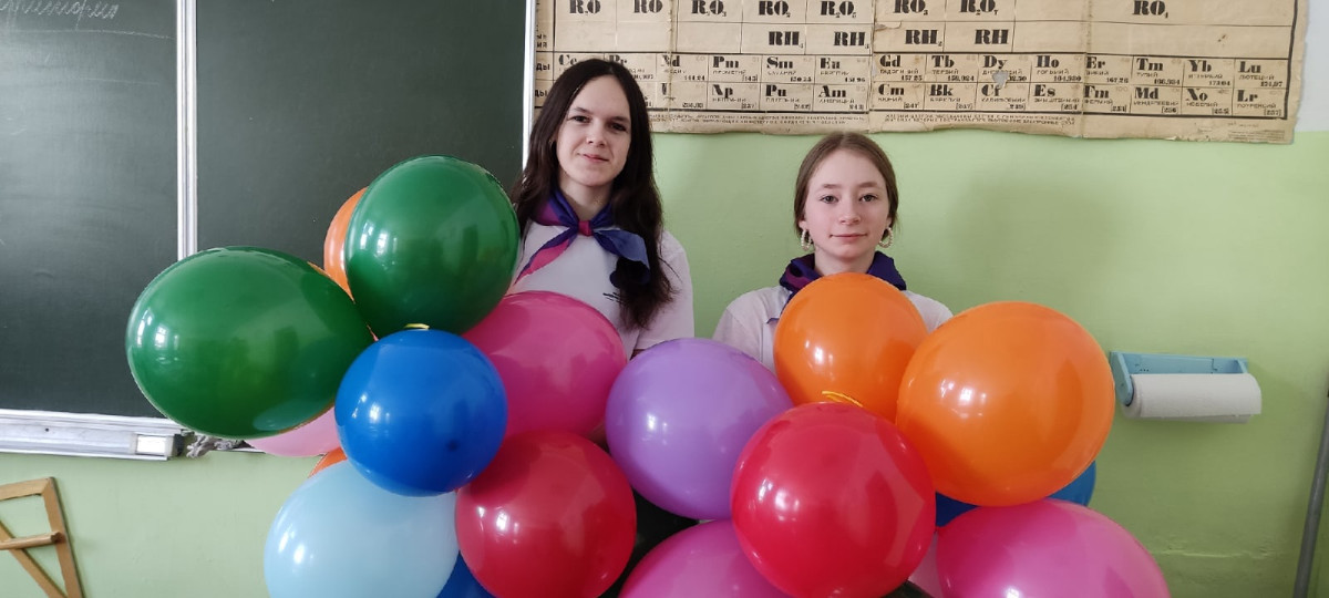 Постер к социальной практике: Подари счастье другим