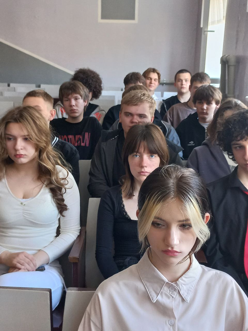 Постер к социальной практике: осознанность