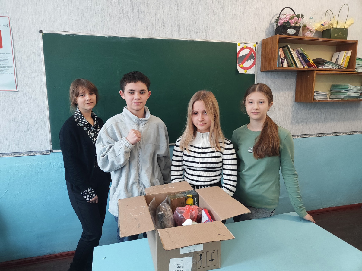 Постер к социальной практике: поздравление бойцов с Днем Защитника Отечества