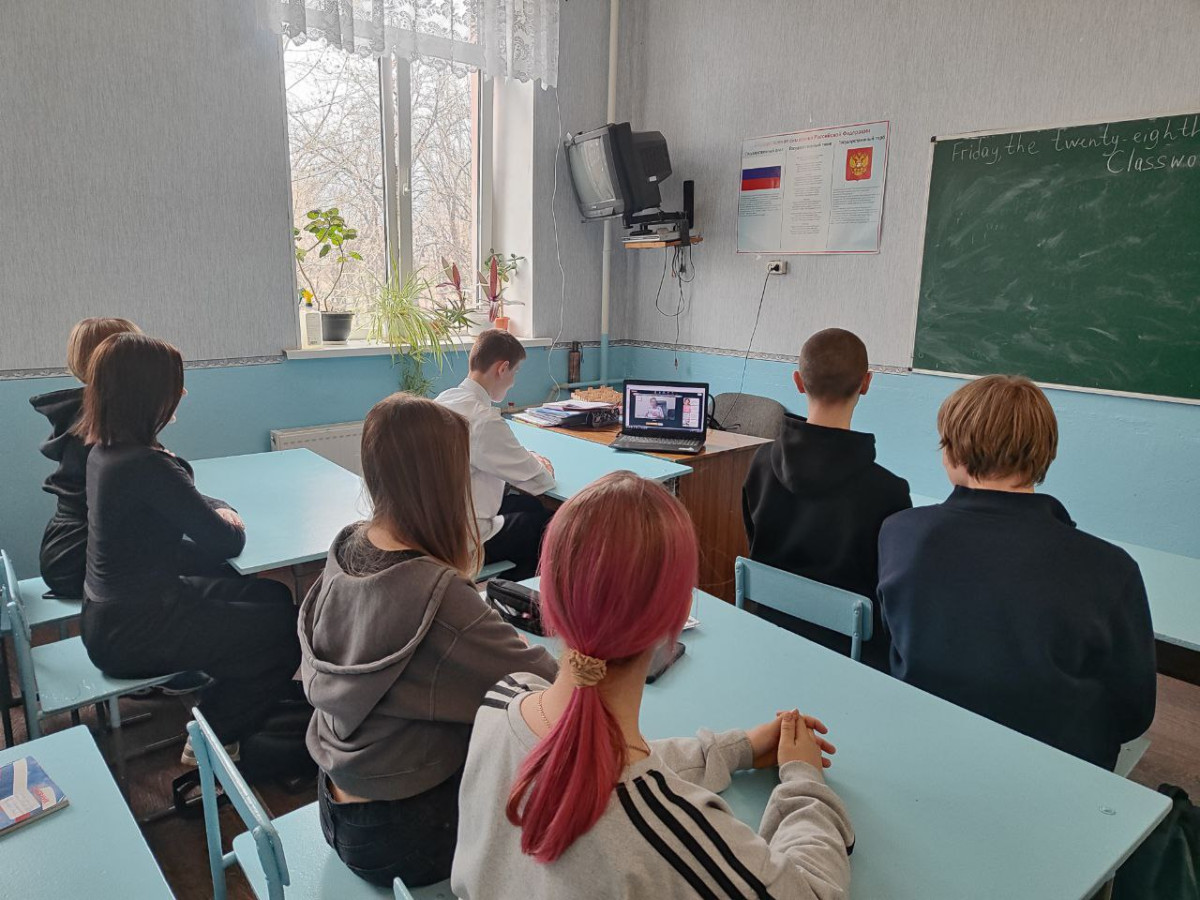 Постер к социальной практике: общественно-полезный труд