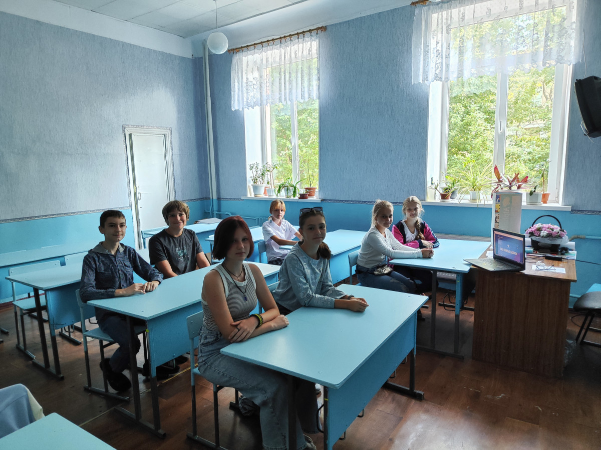 Постер к социальной практике: поздравление бабушек и дедушек