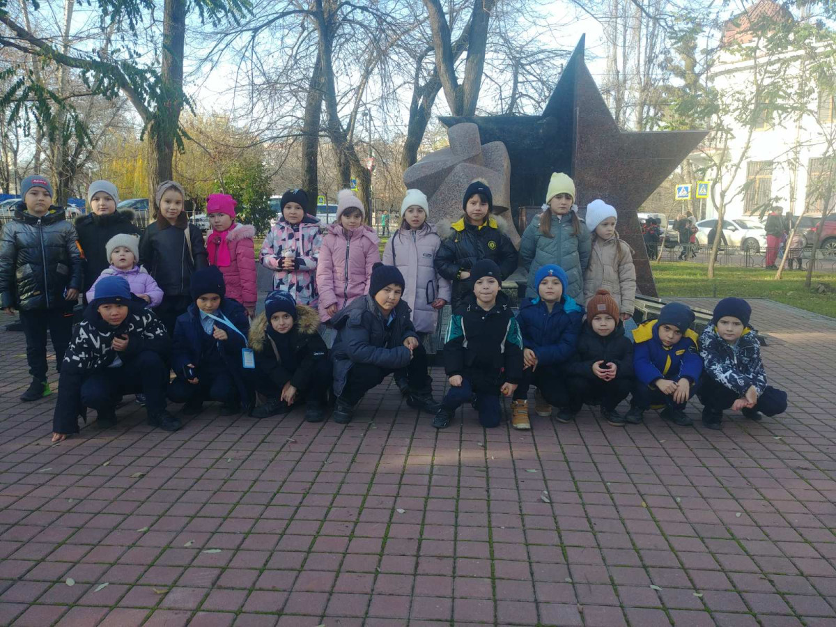 Постер к социальной практике: Помним и гордимся!