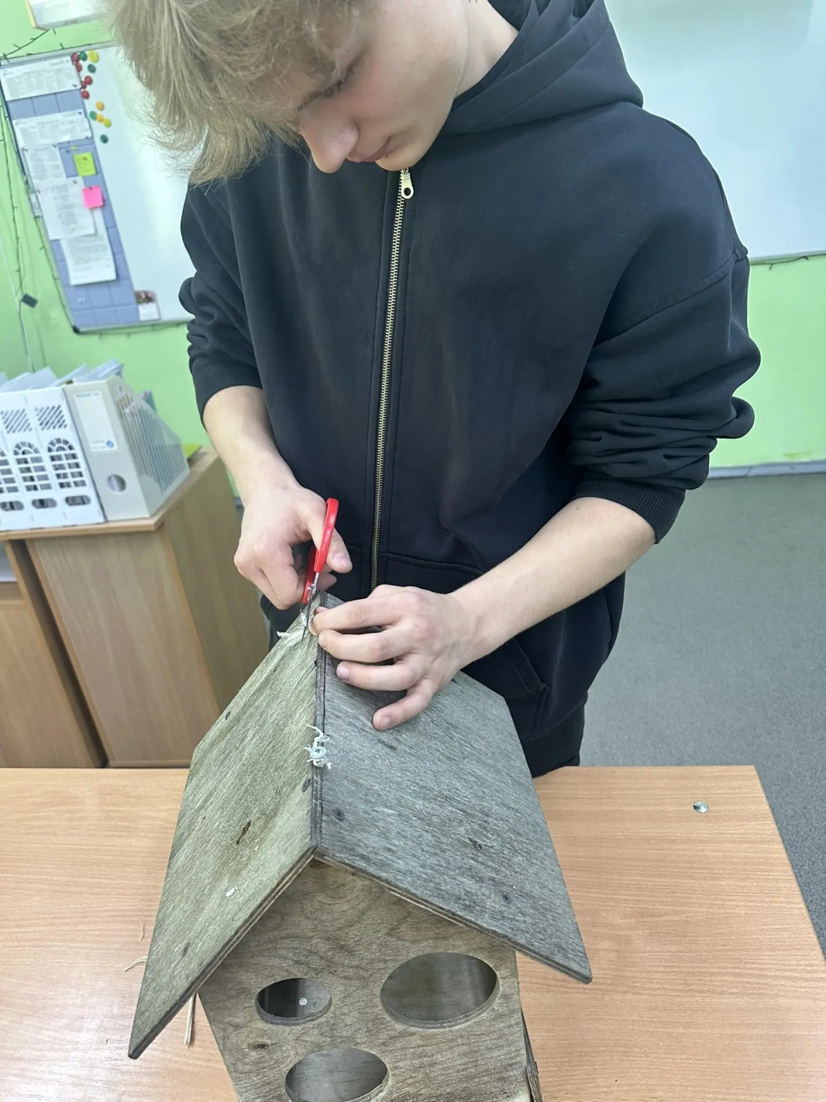 Постер к социальной практике: Новогодний стол для птиц