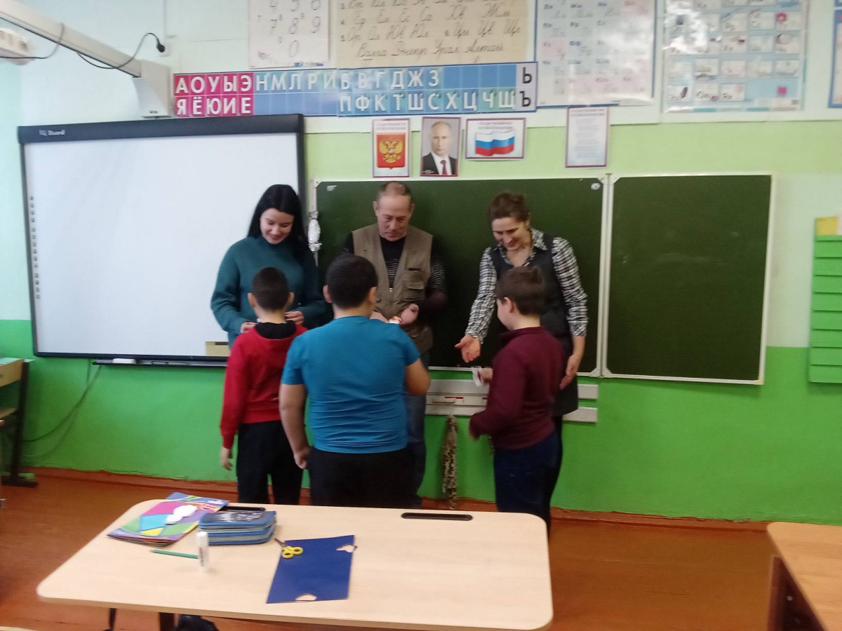 Постер к социальной практике: Благодарные улыбки