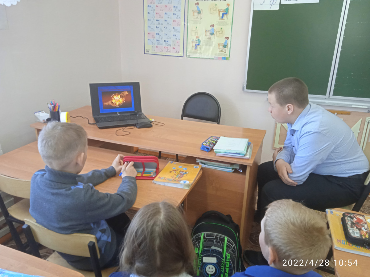 Постер к социальной практике: Чтим память героям Великой Отечественной Войны.