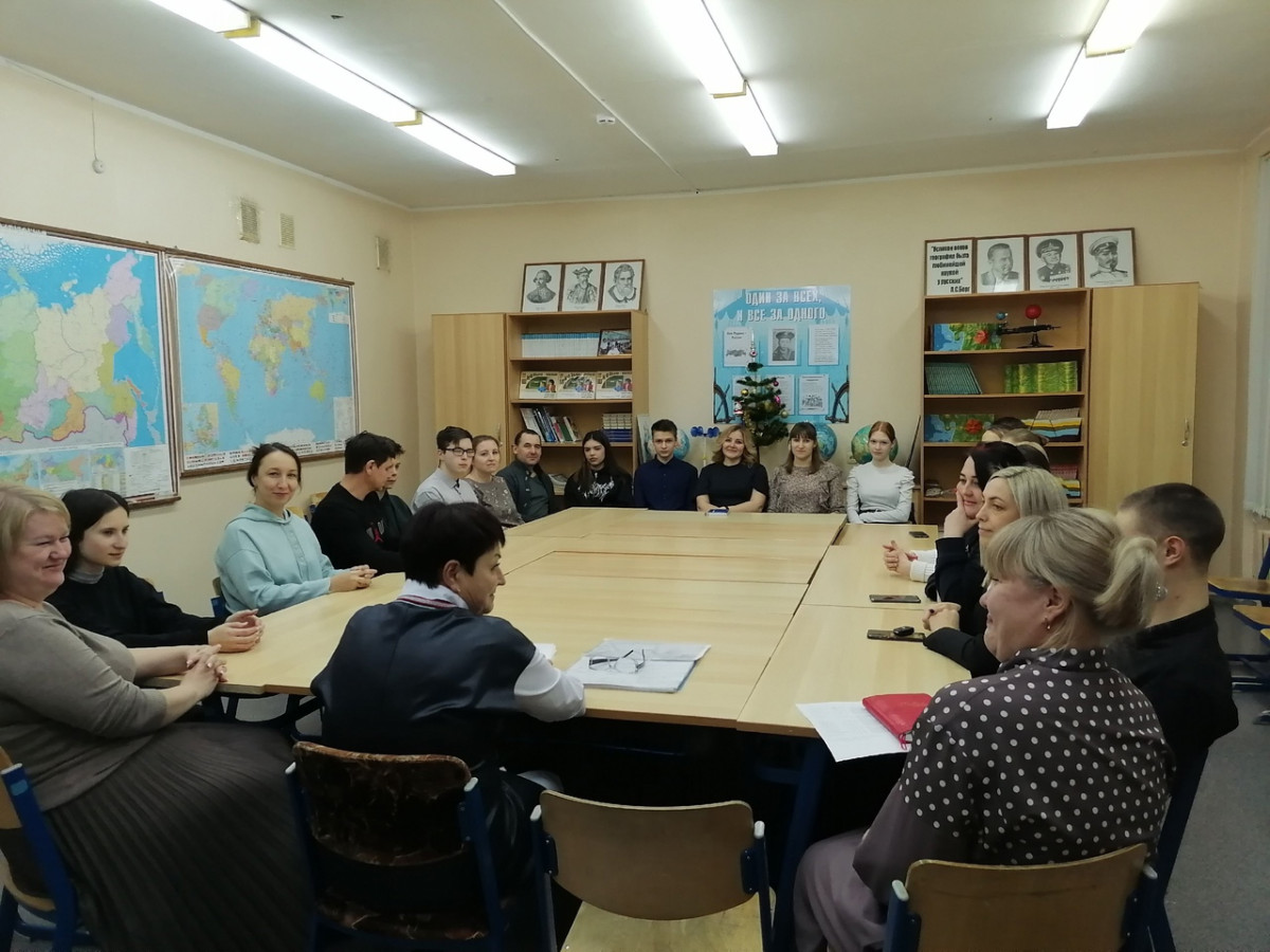 Постер к социальной практике: Социализация личности подростков