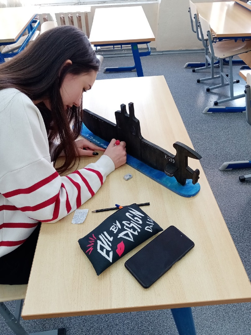 Постер к социальной практике: Подарок школьному музею