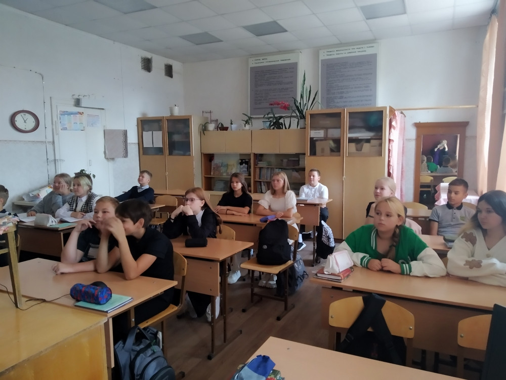 Постер к социальной практике: Маленькое счастье для четвероногих друзей