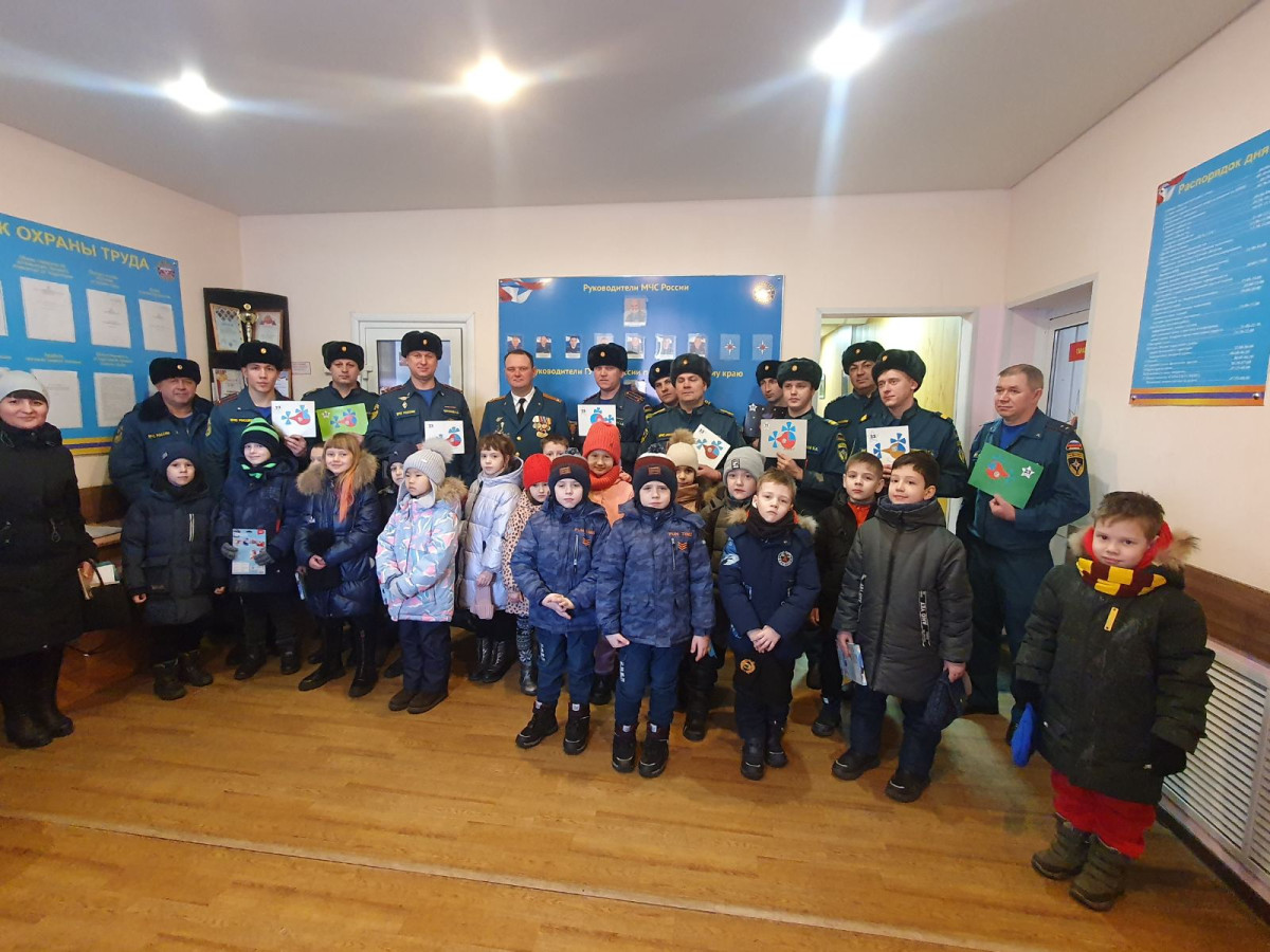 Постер к социальной практике: Поздравление для пожарных.