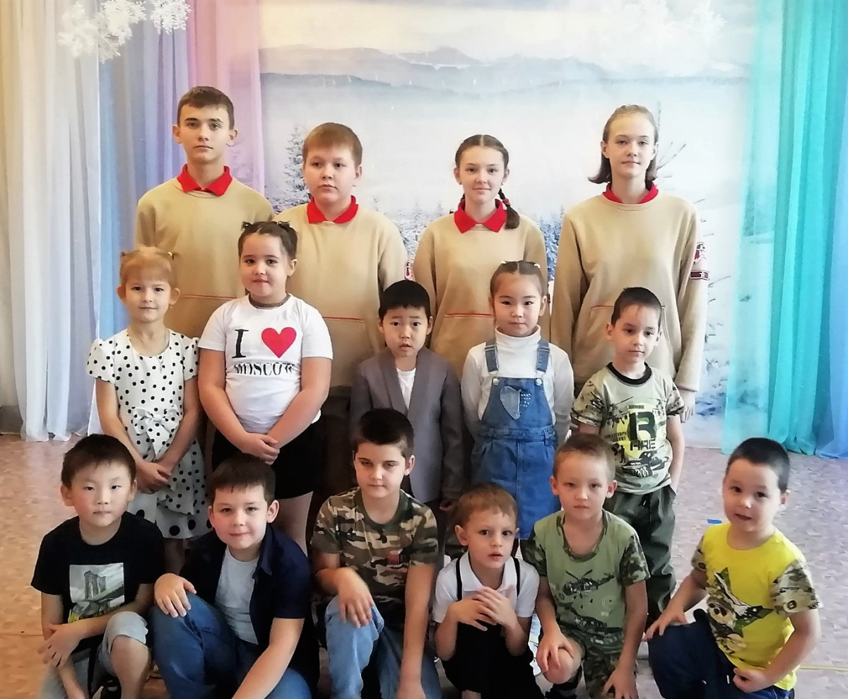 Постер к социальной практике: На словах и на деле