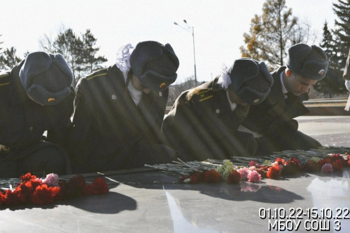 Постер к социальной практике: "На защиту Родины!"