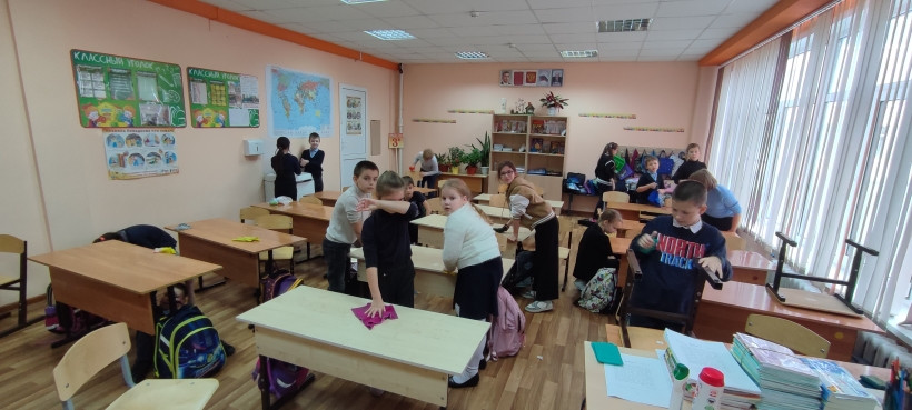Постер к социальной практике: Уважение к молодому - долг, уважение к старшему - обязанность!