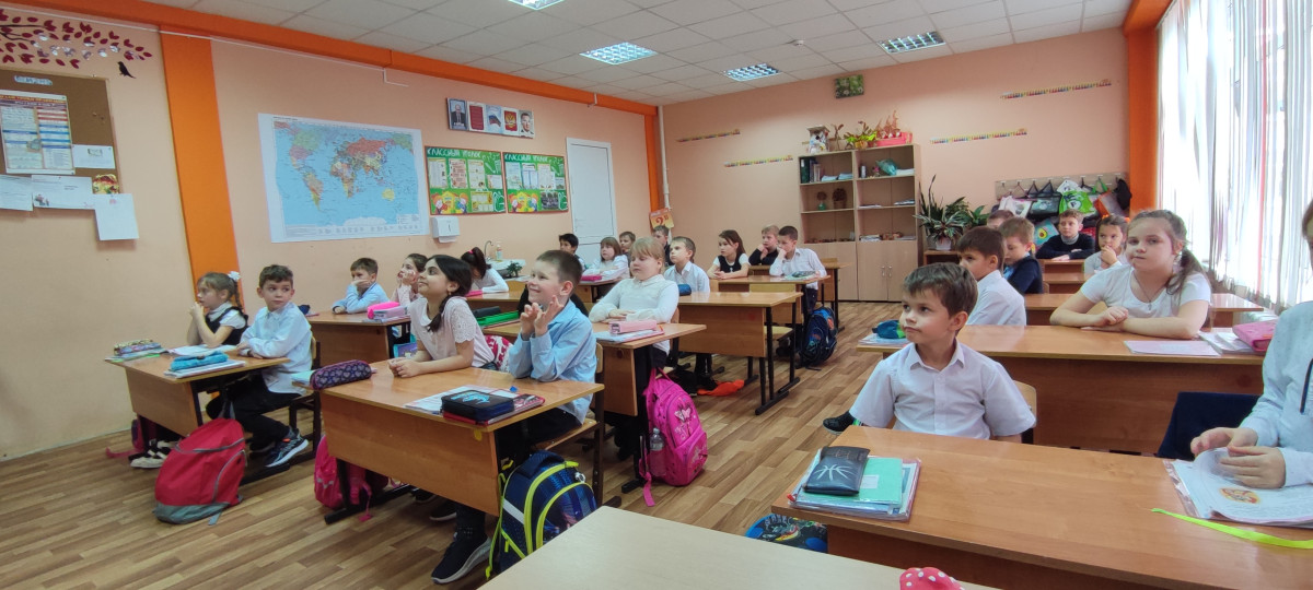 Постер к социальной практике: Дружба и взаимопомщь