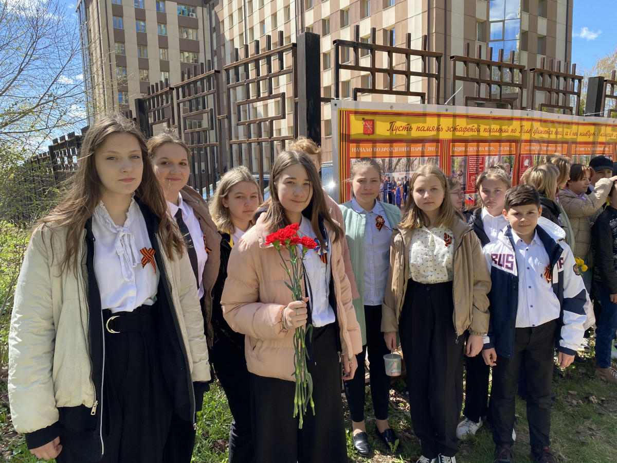 Постер к социальной практике: Мы помним и чтим память наших героев.
