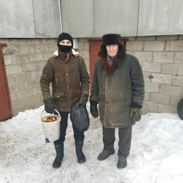 Постер к социальной практике: Дарить окружающим радость - это большое счастье!