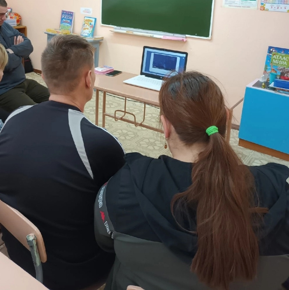 Постер к социальной практике: смелость  отвага -качества, которые необходимы каждому