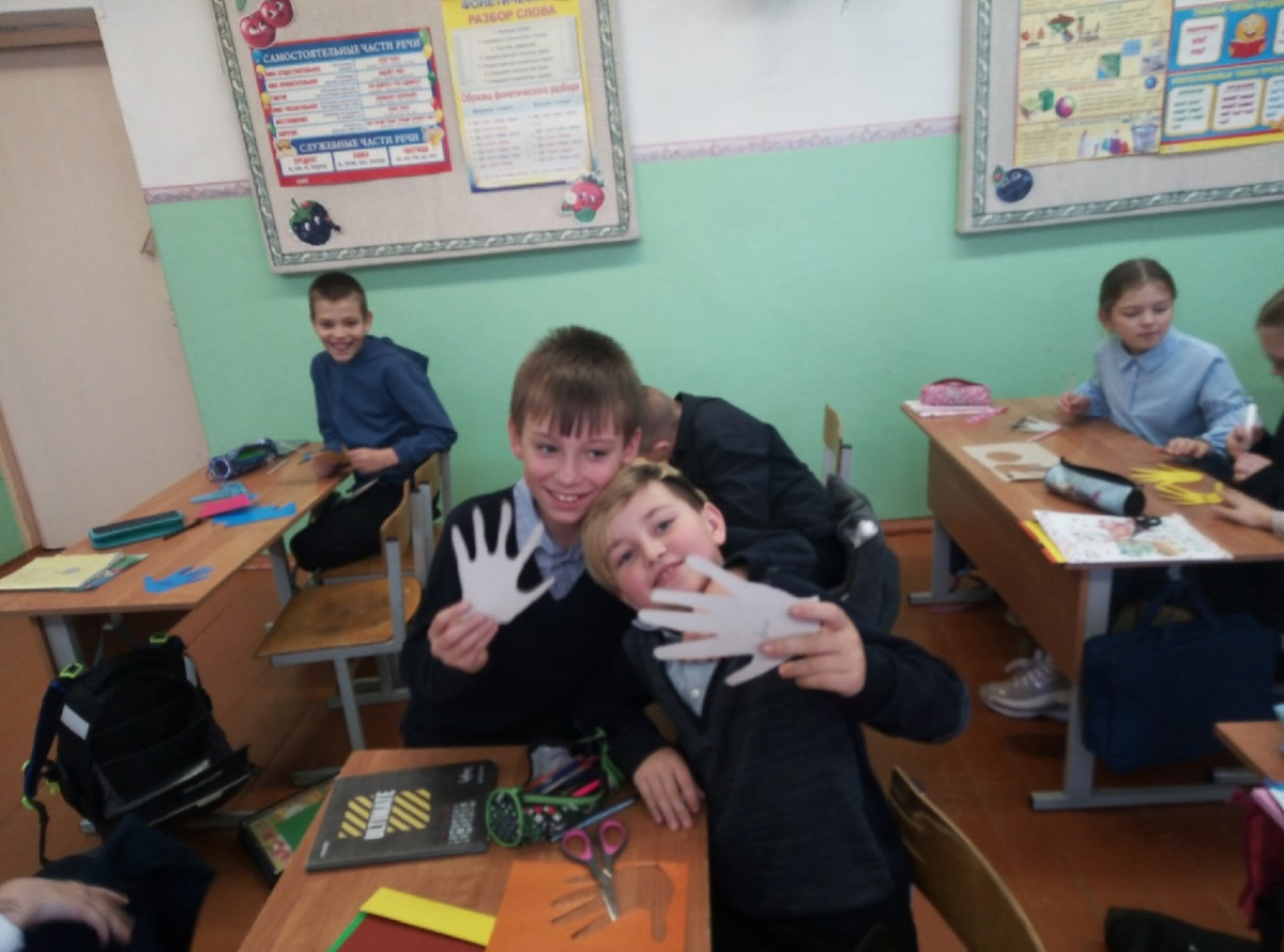 Постер к социальной практике: МБОУ ВМР "Гончаровская средняя школа" , "Не трус и не предатель", "Отчет"