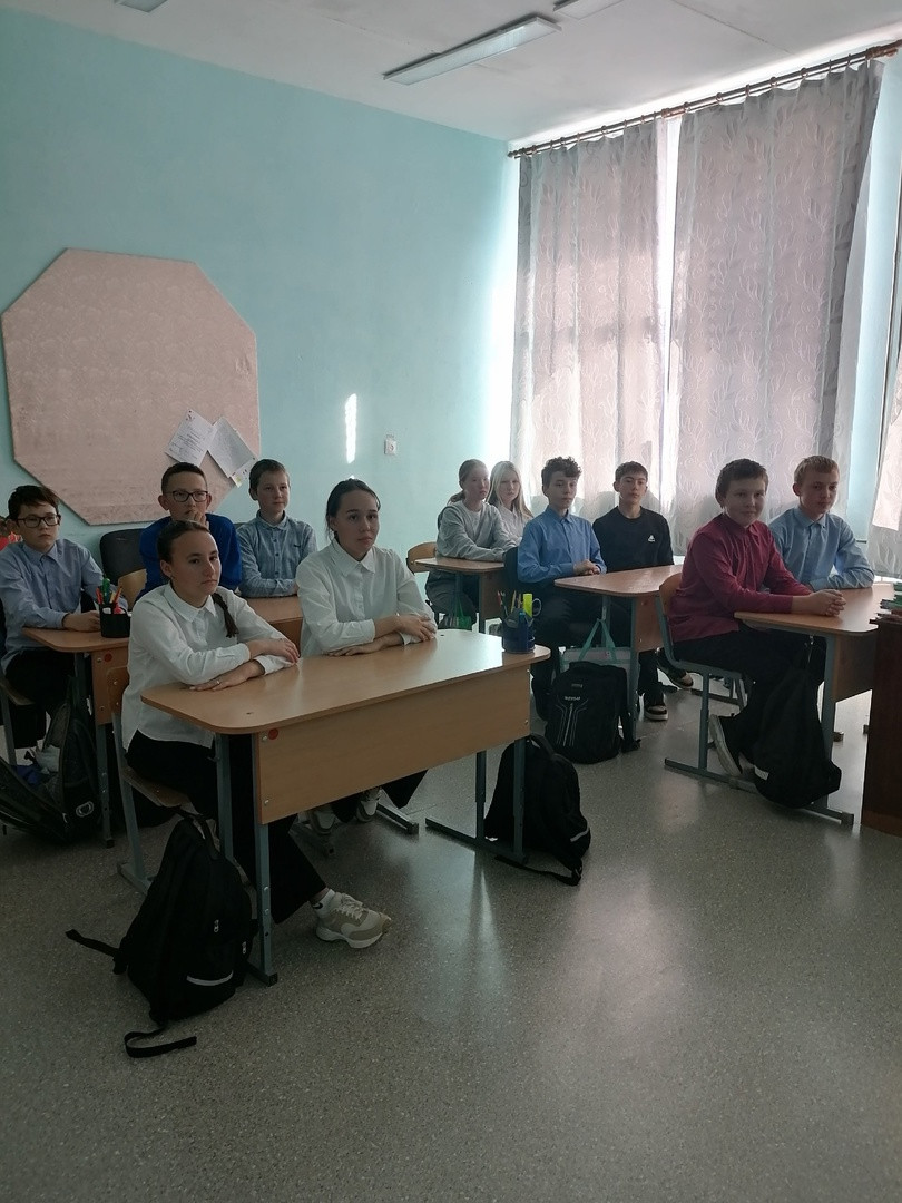 Постер к социальной практике: "Дорога жизни"