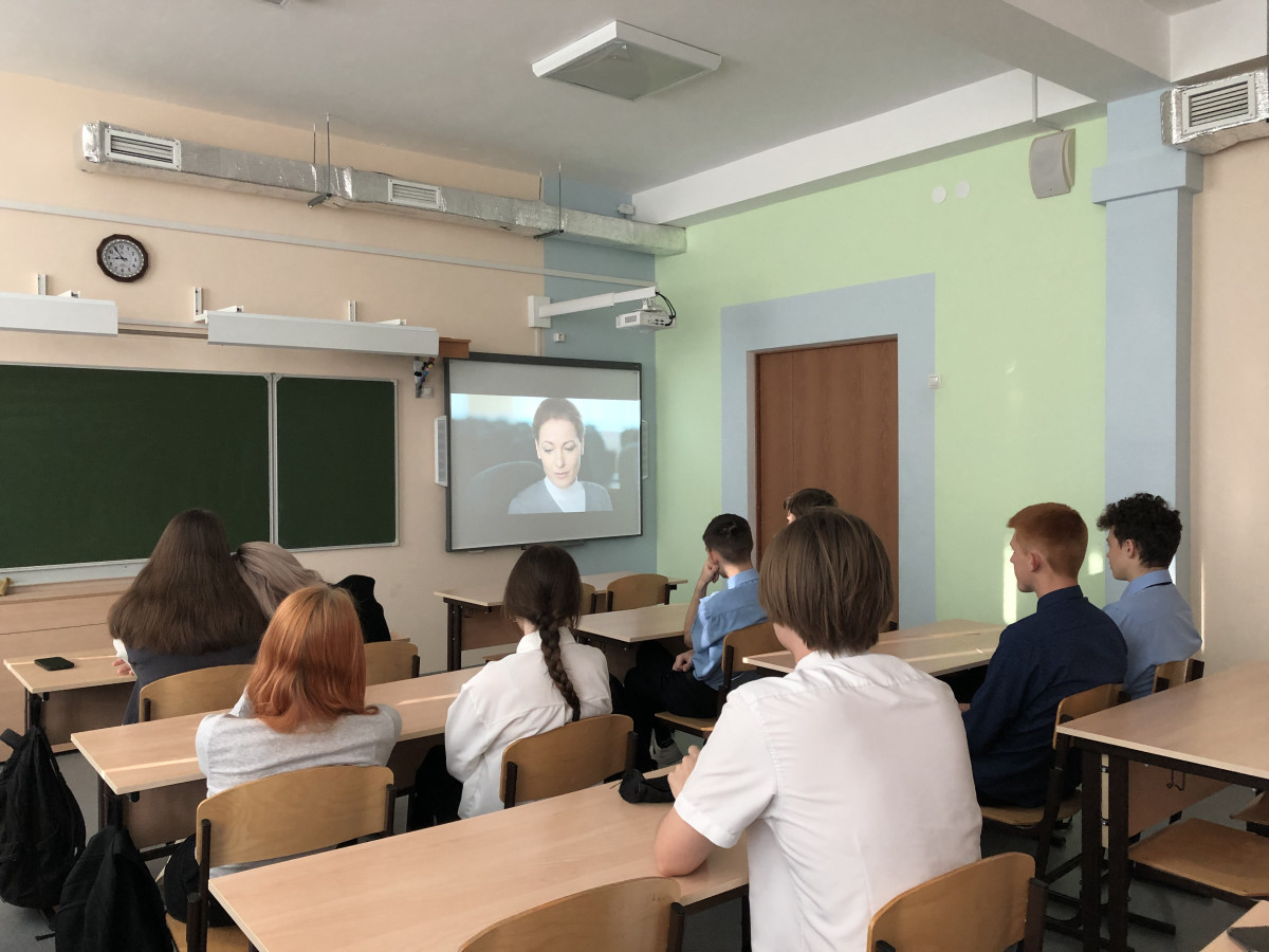 Постер к социальной практике: «Этот мир придуман и нами…»